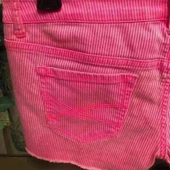 AEROPOSTALE Y2K PINK DENIM RAW HEM MICRO SHORTS/ HOT PANTS CASUAL SUMMER SZ 5/6 - Picture 6 of 9